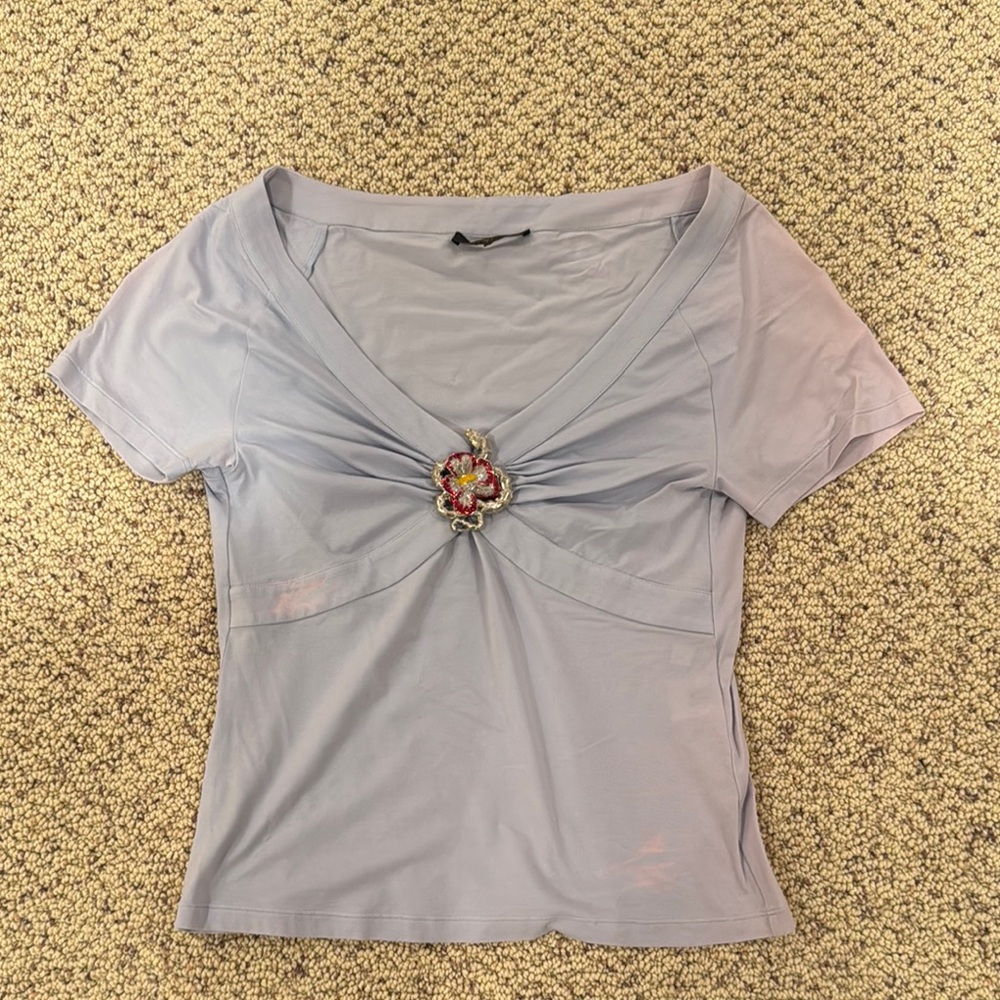 Roberto Cavalli Elegant Cotton Baby Blue Women's Top T Shirt with pin. Size 48
